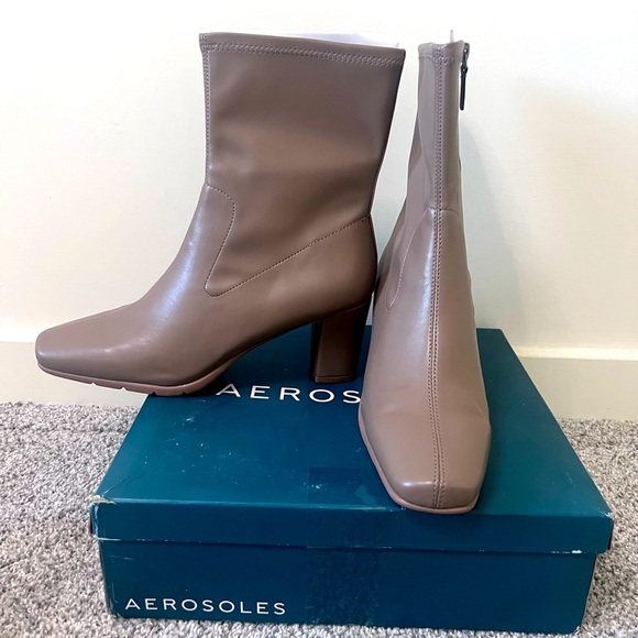 Women’s Aerosoles Cinnamon Mid Calf Boots Taupe Block Heels Side Zip US 11 - Picture 1 of 6